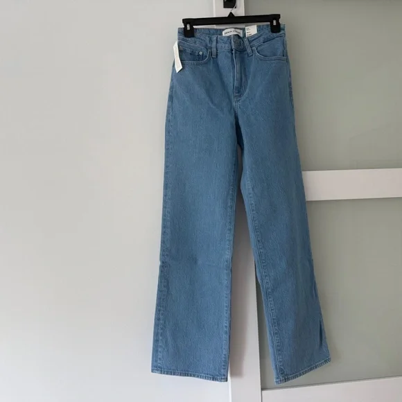 Aritzia Denim Forum Remy Hi-Rise Wide Jean - Picture 4 of 6